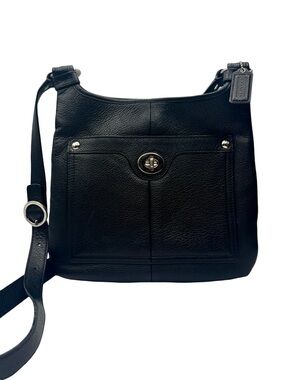 Coach Penelope Crossbody Bag Black Pebble Leather Turnlock Shoulder Bag